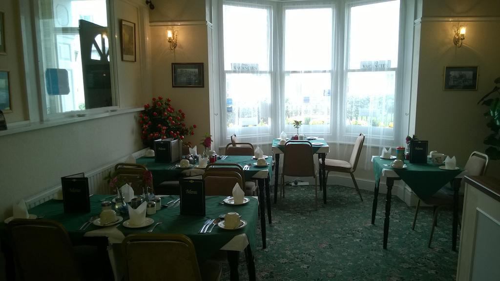 برايتون Alston House Hotel الغرفة الصورة